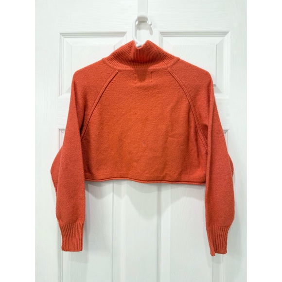Urban Outfitters Kyla Cropped Turtleneck Sweater - Picture 2 of 16